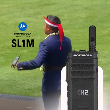HT Motorola SL1M Jadi Partner, Seskab Teddy Joget “Tabola Bale” di Istana